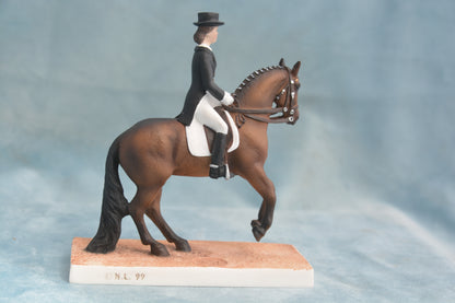 Canter Pirouette - Bay